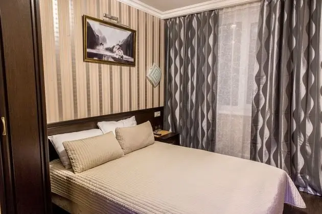 Standard Tek Büyük Yataklı Oda