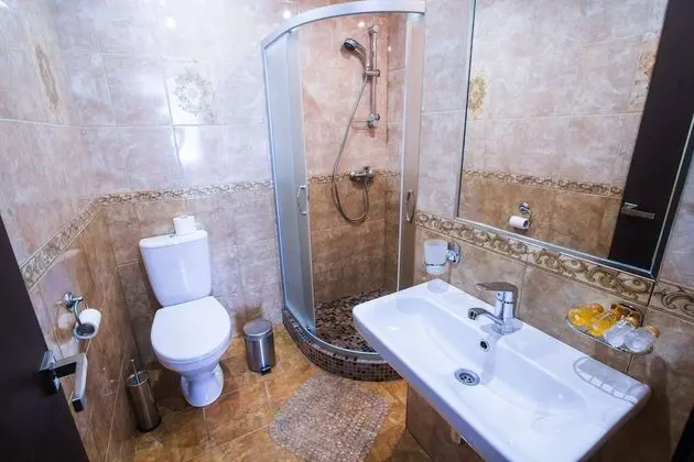 Standard Tek Büyük Yataklı Oda