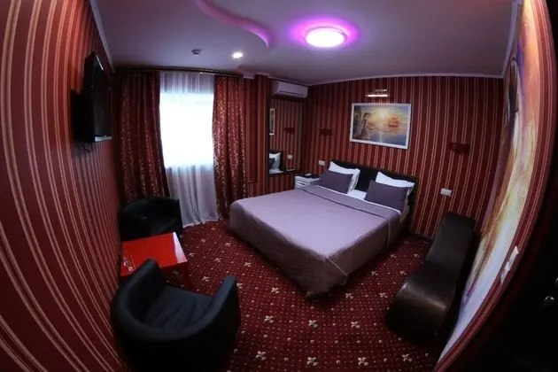 Comfort Tek Büyük Yataklı Oda