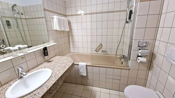 Comfort Tek Büyük Yataklı Oda