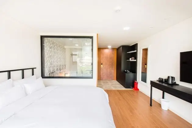 Standard Tek Büyük Yataklı Oda