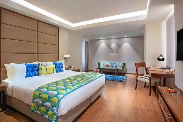 Superior Oda, 1 Büyük (Queen) Boy Yatak, Kısmi Manzaralı (Club Executive Room)