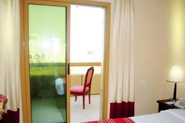 1 Çift Kişilik Veya 2 Tek Kişilik Yatak Deluxe