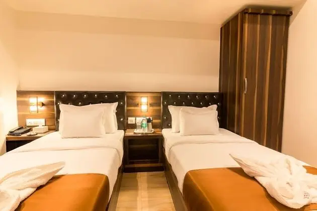 Deluxe Tek Büyük Yataklı Oda, 1 Büyük (Queen) Boy Yatak, Sigara İçilmez, Şehir Manzaralı