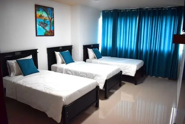 Üç Kişilik Oda, Şehir Manzaralı