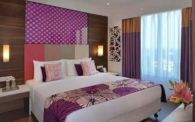 Süit, 1 Büyük (Queen) Boy Yatak, Muhtelif Manzaralı (SUITE ROOM)