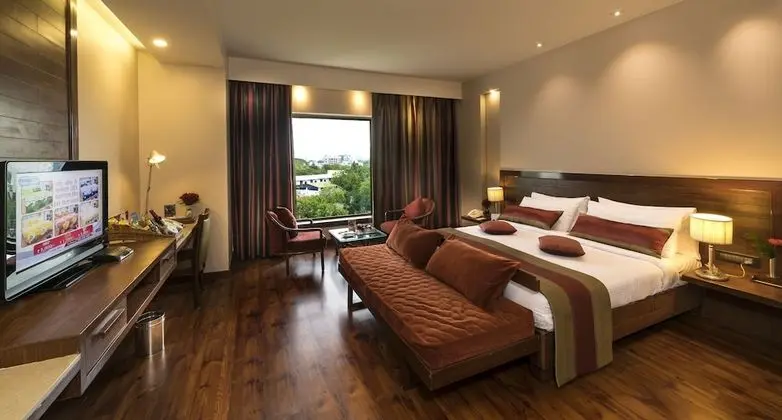Deluxe Oda, 1 En Büyük (King) Boy Yatak, Muhtelif Manzaralı (Executive Fortune Club Room)
