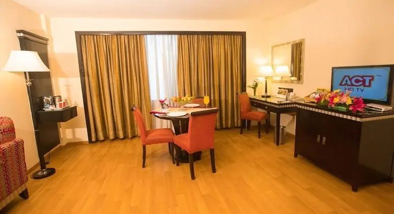 Süit, 1 En Büyük (King) Boy Yatak, Şehir Manzaralı (Suite Room)