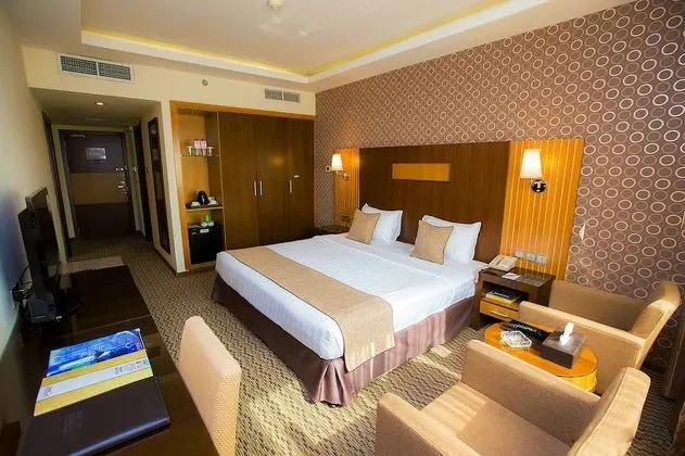 Deluxe Tek Büyük Yataklı Oda
