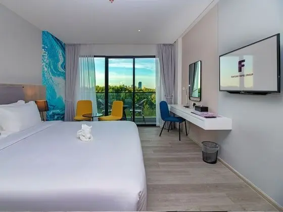 Deluxe River View Room