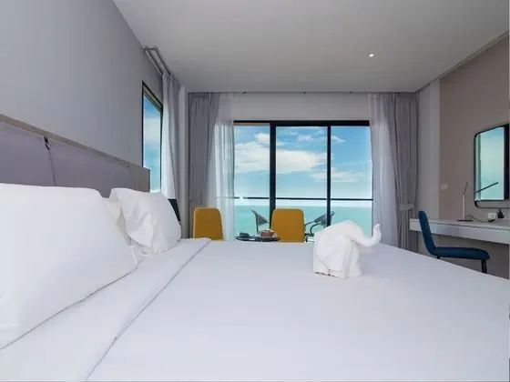 Deluxe Sea View Room