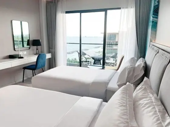 Deluxe Sea View Room