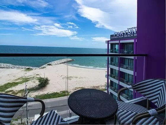 Deluxe Sea View Room