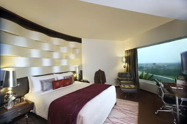 Superior Süit, 1 En Büyük (King) Boy Yatak, Şehir Manzaralı (Executive Suite)