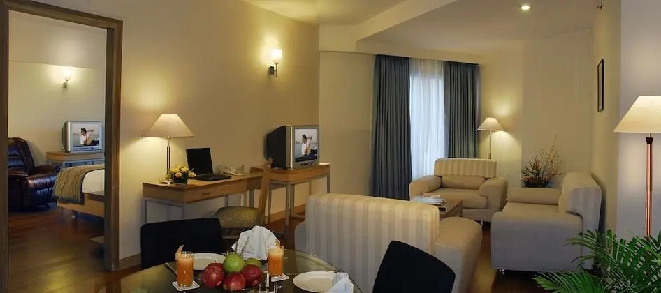 Süit, 1 Büyük (Queen) Boy Yatak, Muhtelif Manzaralı (Suite Room)