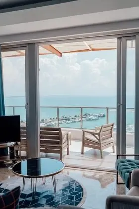 Aile Suiti, Deniz Manzaralı, Jakuzili