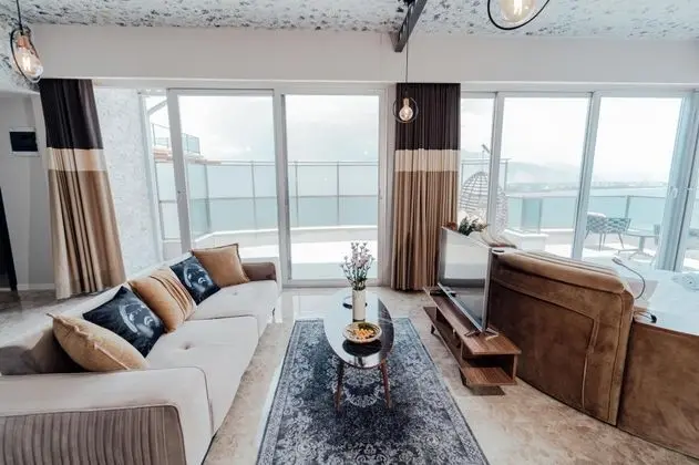 Balayı Odası, Marina Manzaralı, Jakuzili