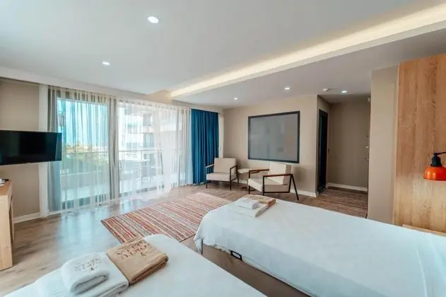 Standart Oda, Deniz Manzaralı, Balkonlu