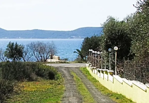 Family Ev, Bahçe Manzaralı