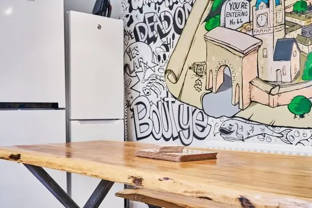 Tek Büyük Yataklı Oda, Ortak Banyo (Budget)