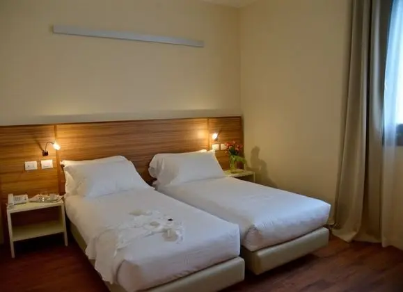 İki Ayrı Yataklı Oda, 2 Tek Kişilik Yatak