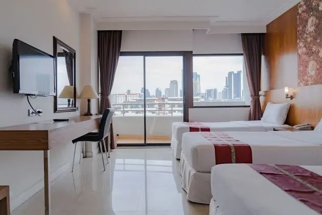 Deluxe Üç Kişilik Oda, 1 Yatak Odası, Balkon, Şehir Manzaralı