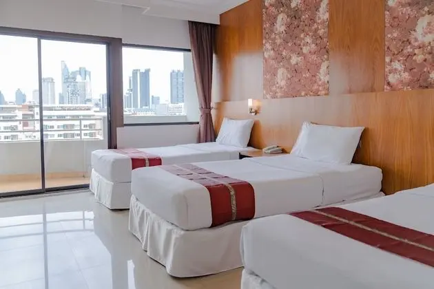 Deluxe Üç Kişilik Oda, 1 Yatak Odası, Balkon, Şehir Manzaralı