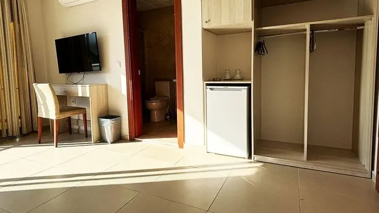 https://images.odamax.com/img/1920x1080/odamax/image/upload/Forum_Residence_Hotel_202602111727317_IMG8.jpg