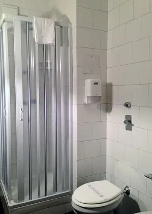 İki Ayrı Yataklı Oda, 2 Tek Kişilik Yatak, Sigara İçilebilir, Banyolu/Duşlu