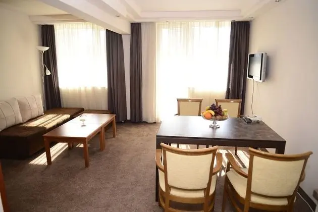 Apart Daire, Küçük Mutfak