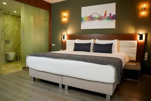 Standart Oda, Şehir Manzaralı