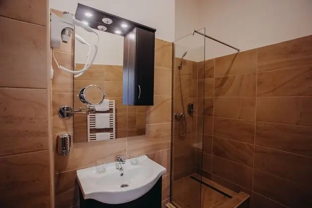 Standard Tek Büyük veya İki Ayrı Yataklı Oda, Şehir Manzaralı