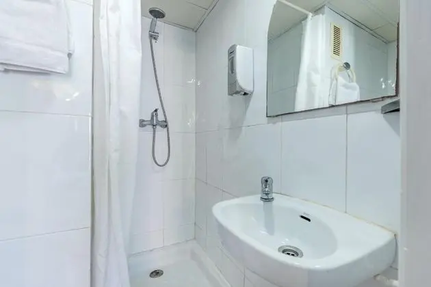 Basic Tek Büyük Yataklı Oda