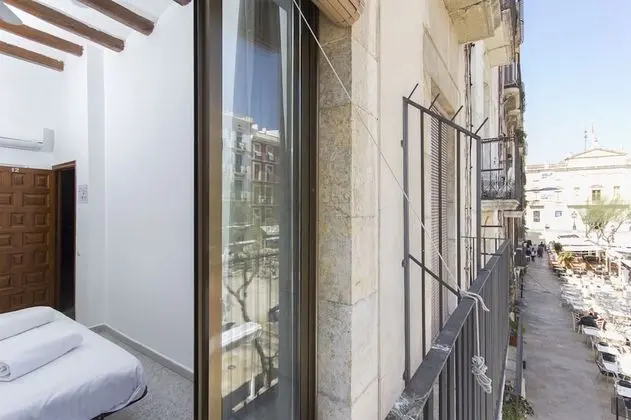 City Tek Büyük Yataklı Oda