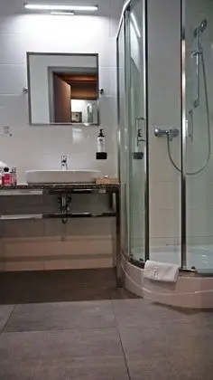 Comfort Tek Büyük veya İki Ayrı Yataklı Oda