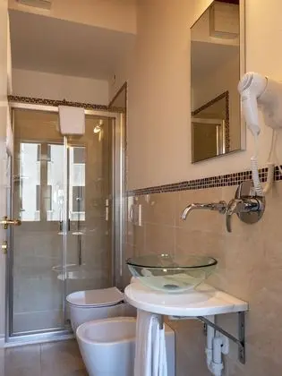 Classic Büyük Yataklı Tek Kişilik Oda