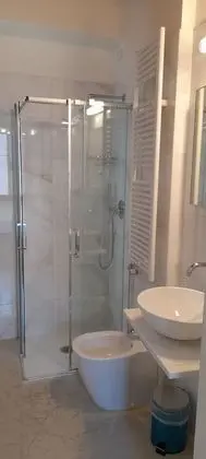 Classic Tek Büyük Yataklı Oda, Sigara İçilmez, Kanal Manzaralı