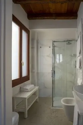 Classic Tek Büyük Yataklı Oda, Sigara İçilmez, Kanal Manzaralı