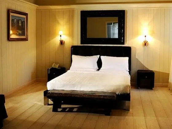 Tek Büyük Yataklı Oda