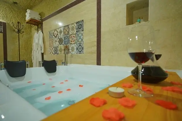 Queen Suite