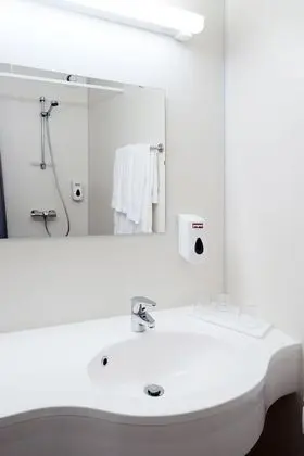 Standard Tek Büyük veya İki Ayrı Yataklı Oda