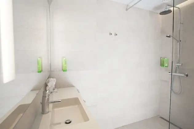 Standard Tek Büyük veya İki Ayrı Yataklı Oda