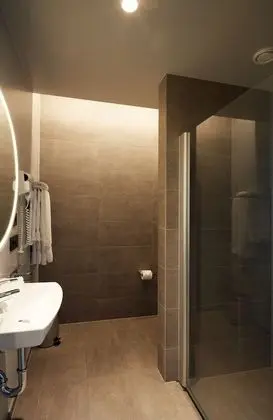 Deluxe Tek Büyük veya İki Ayrı Yataklı Oda
