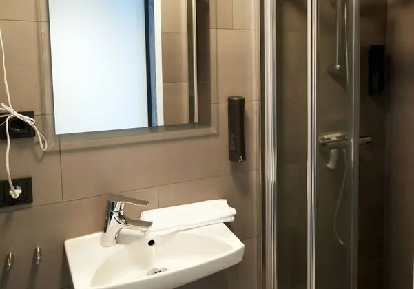 Standard Tek Büyük veya İki Ayrı Yataklı Oda