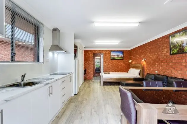 Deluxe Süit, 2 Yatak Odası, Sigara İçilmez, Küçük Mutfak (Deluxe Villa 1 queen and 5 bunks )
