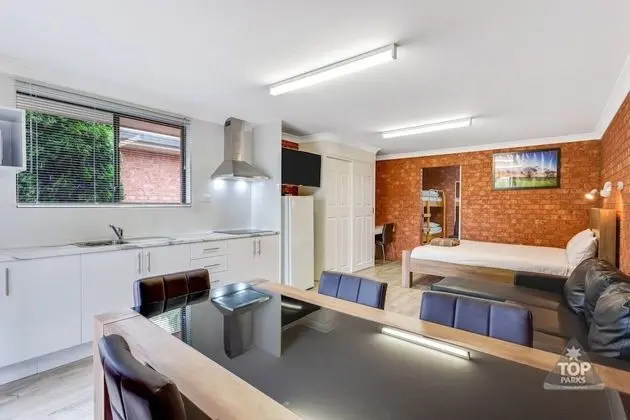 Deluxe Süit, 2 Yatak Odası, Sigara İçilmez, Küçük Mutfak (Deluxe Villa 1 queen and 5 bunks )