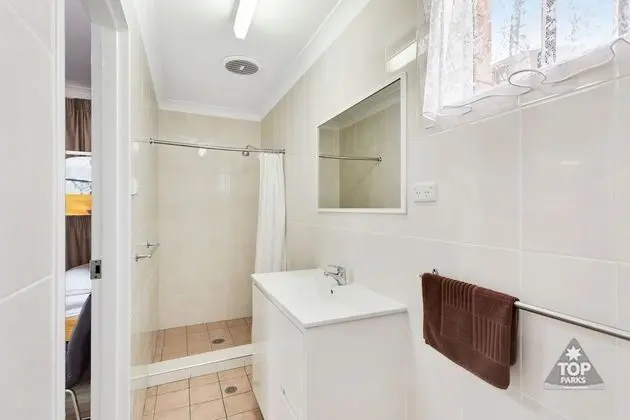 Deluxe Süit, 2 Yatak Odası, Sigara İçilmez, Küçük Mutfak (Deluxe Villa 1 queen and 5 bunks )