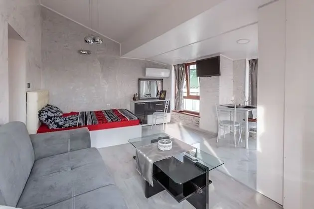 Deluxe Studio Suite, City View
