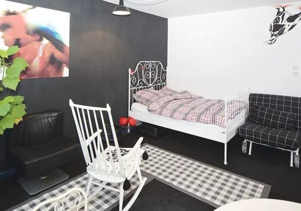 Tek Büyük Yataklı Oda, Ortak Banyo