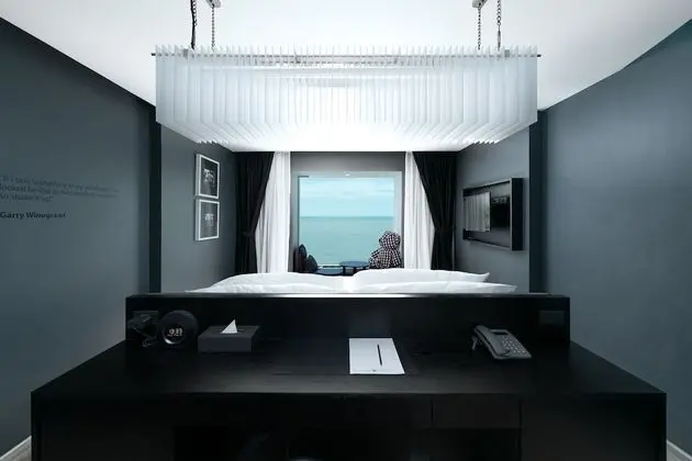 Oda, Küvet, Denize Sıfır (Ocean Hall)
